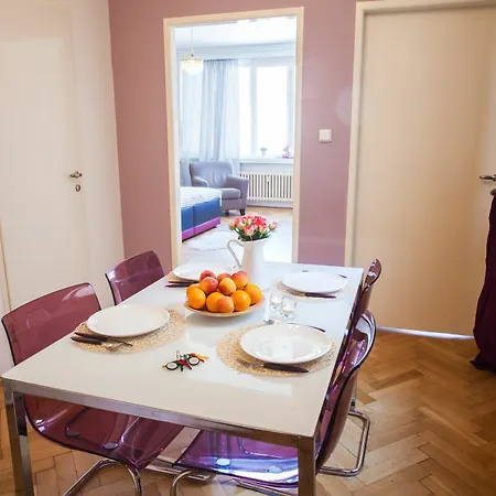 Apartman Lovely In Center