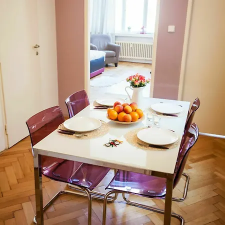 Apartman Lovely In Center Prága